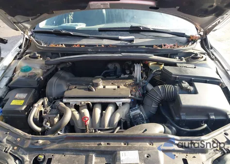 2002 Volvo V70 2.4 z USA, uszkodzony, nr VIN YV1SW61R221197073